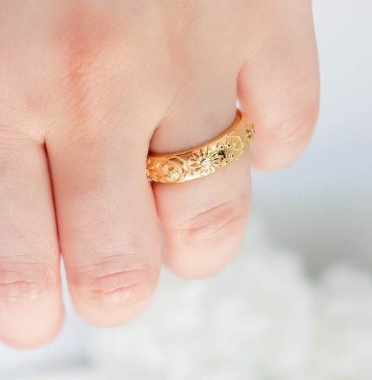 Textured Sun Moon Ring | Celestial Jewelry | Sun Moon Engraved Ring | Sun Gold Ring | Gift for Girlfriend | Ring For Women | Christmas Gift