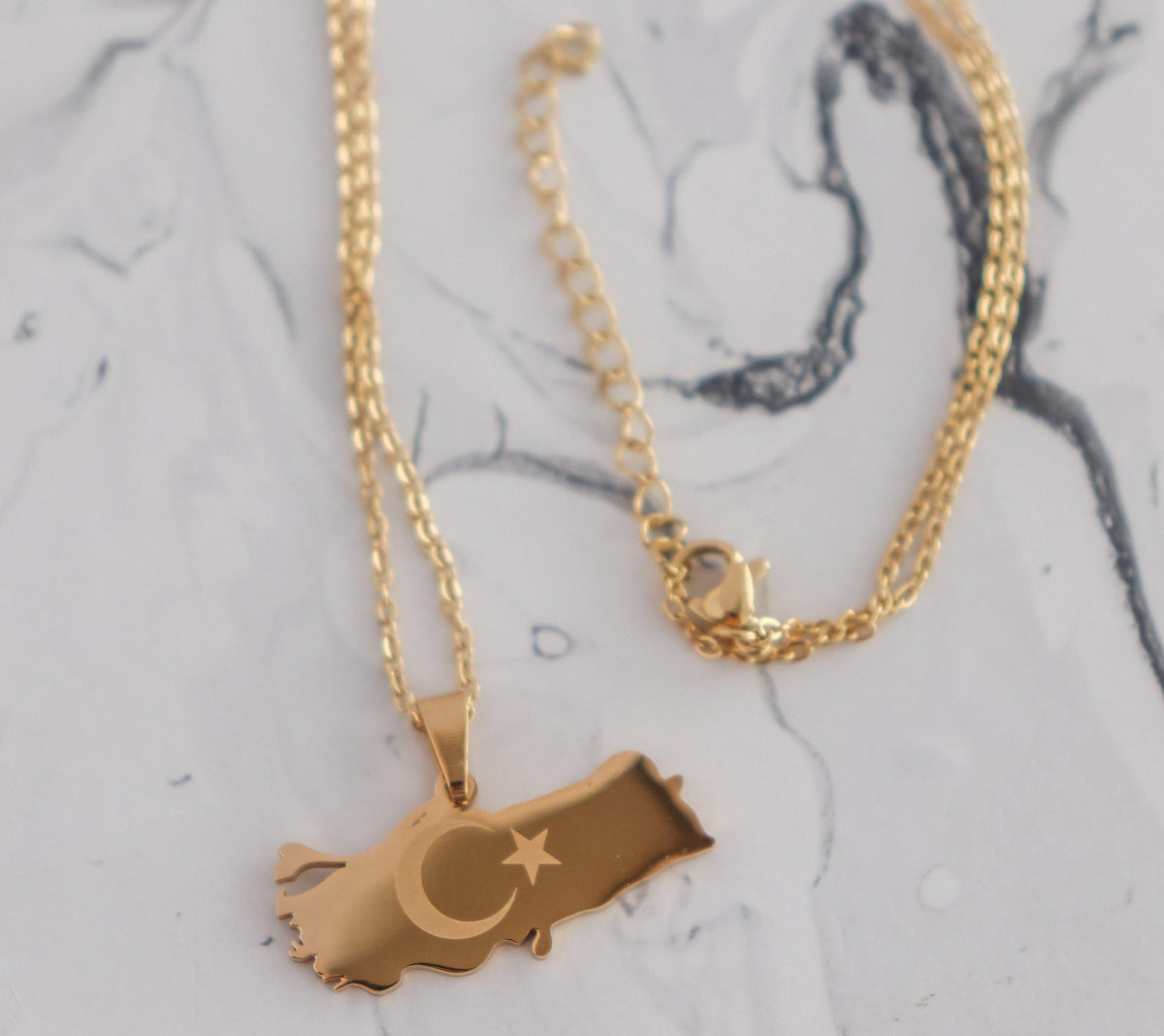 Solid Turkey Türkiye Map Necklace