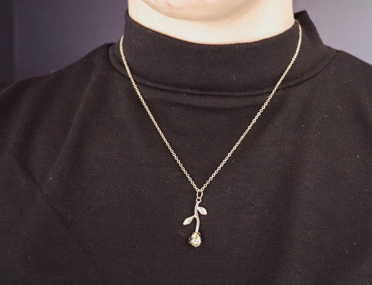 Rose Pendant Necklace