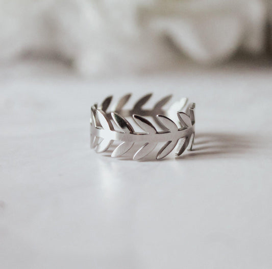 Leaf Vine Ring