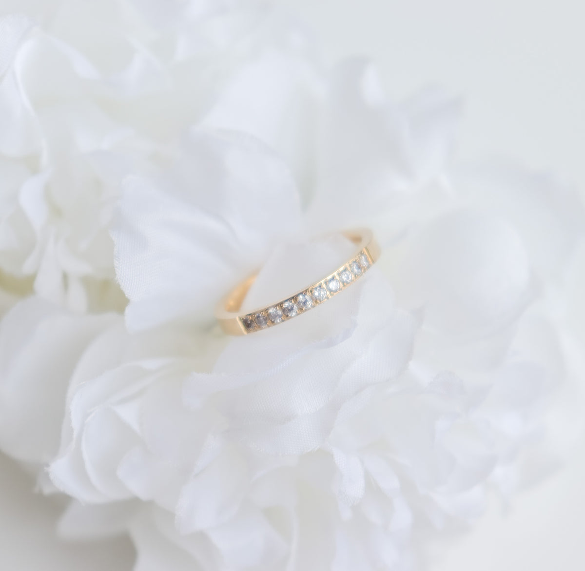 Zircon Stud Band