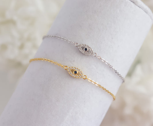 Studded Evil Eye Simple Chain Bracelet
