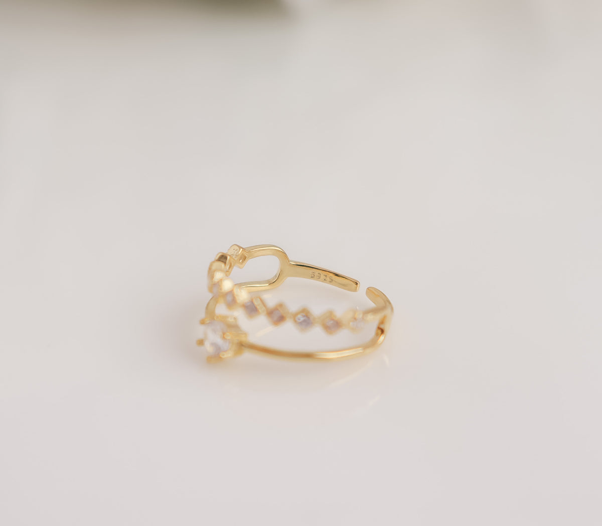 Solitaire and Diamonds Resizable Ring