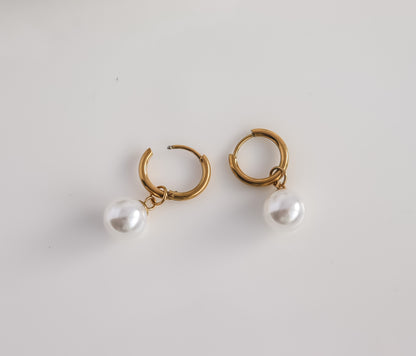 Drop Pearl Earrings