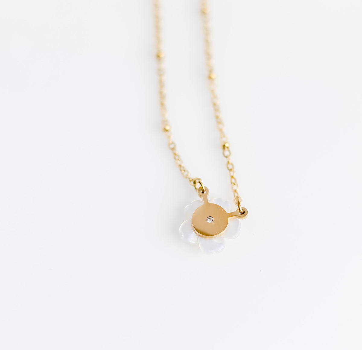Pearl Flower Daisy Necklace