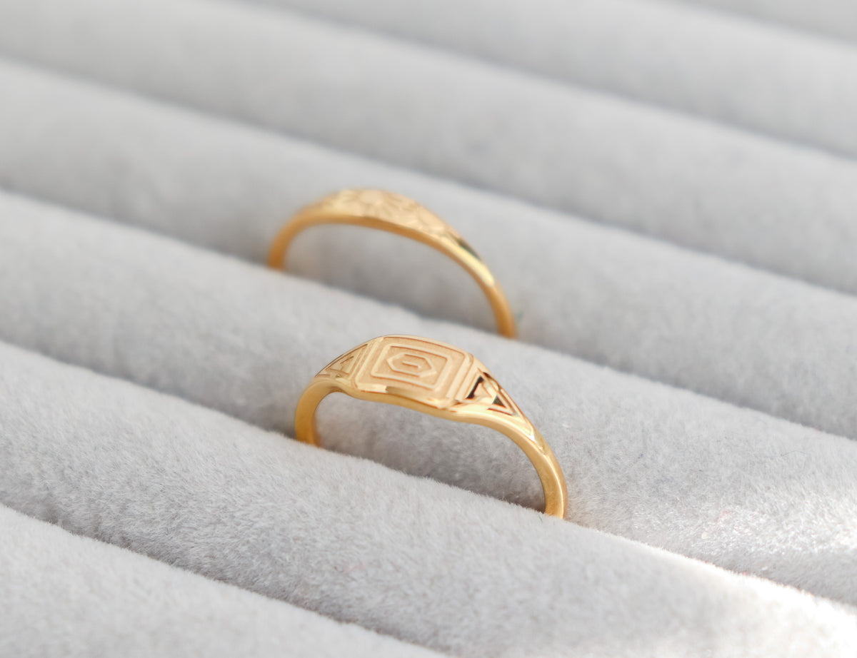 Minimal Statement Band (Sun/Rectangle)