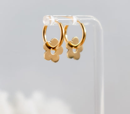 Daisy Stud | Daisy Earrings | Flower Earrings | Flower Stud Earring | Stud Gold I Birthday Gift for Her | Earring For Her | Stud For Her