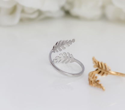 Leaf Ring | Feather Ring | Gold Ring | Leaf Signet Ring | Stackable Ring | Resizable Ring | Gift for Her | Ring For Her | Christmas Gift
