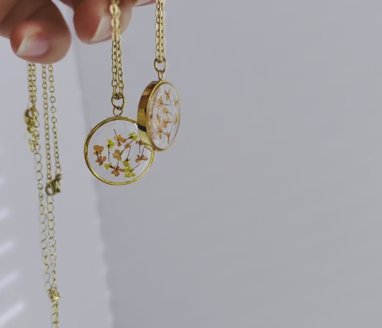 Mini Pressed Birth Month Flower Necklace | Dainty Birth Flower I Birth Month Necklace I Round Pedant I Flower Necklace, Flower Birth Month