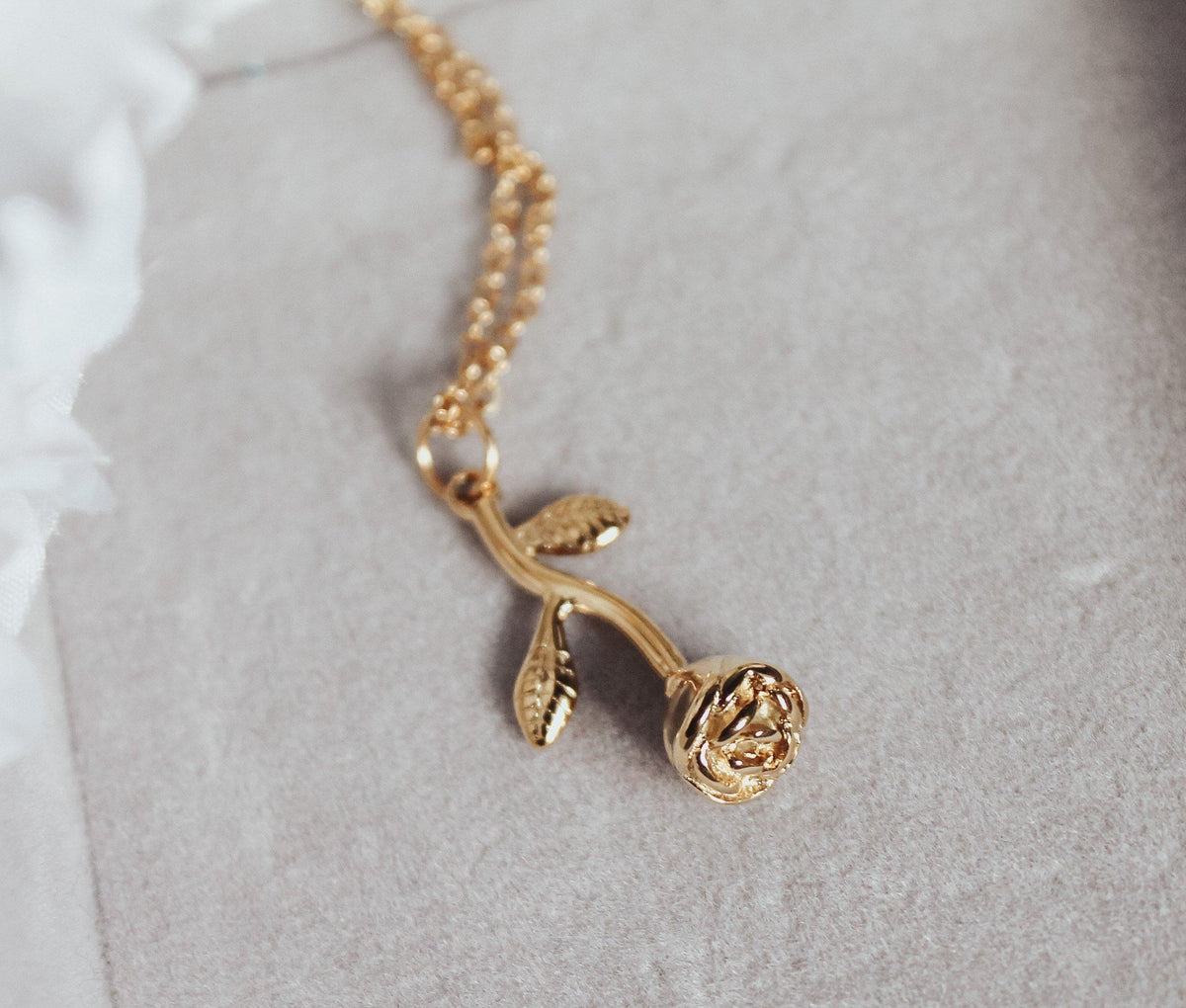 Rose Pendant Necklace