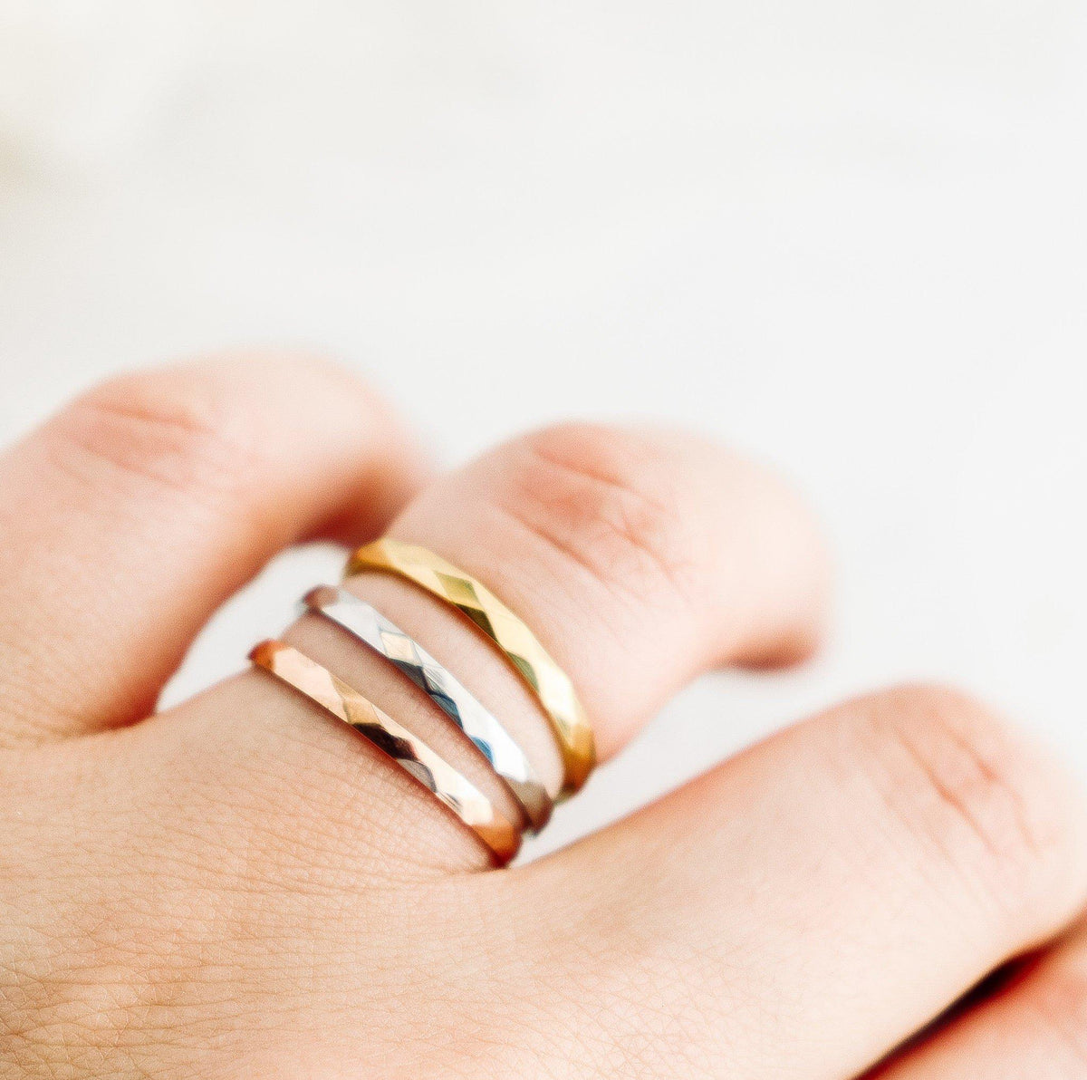 Med Geometric Ring Band
