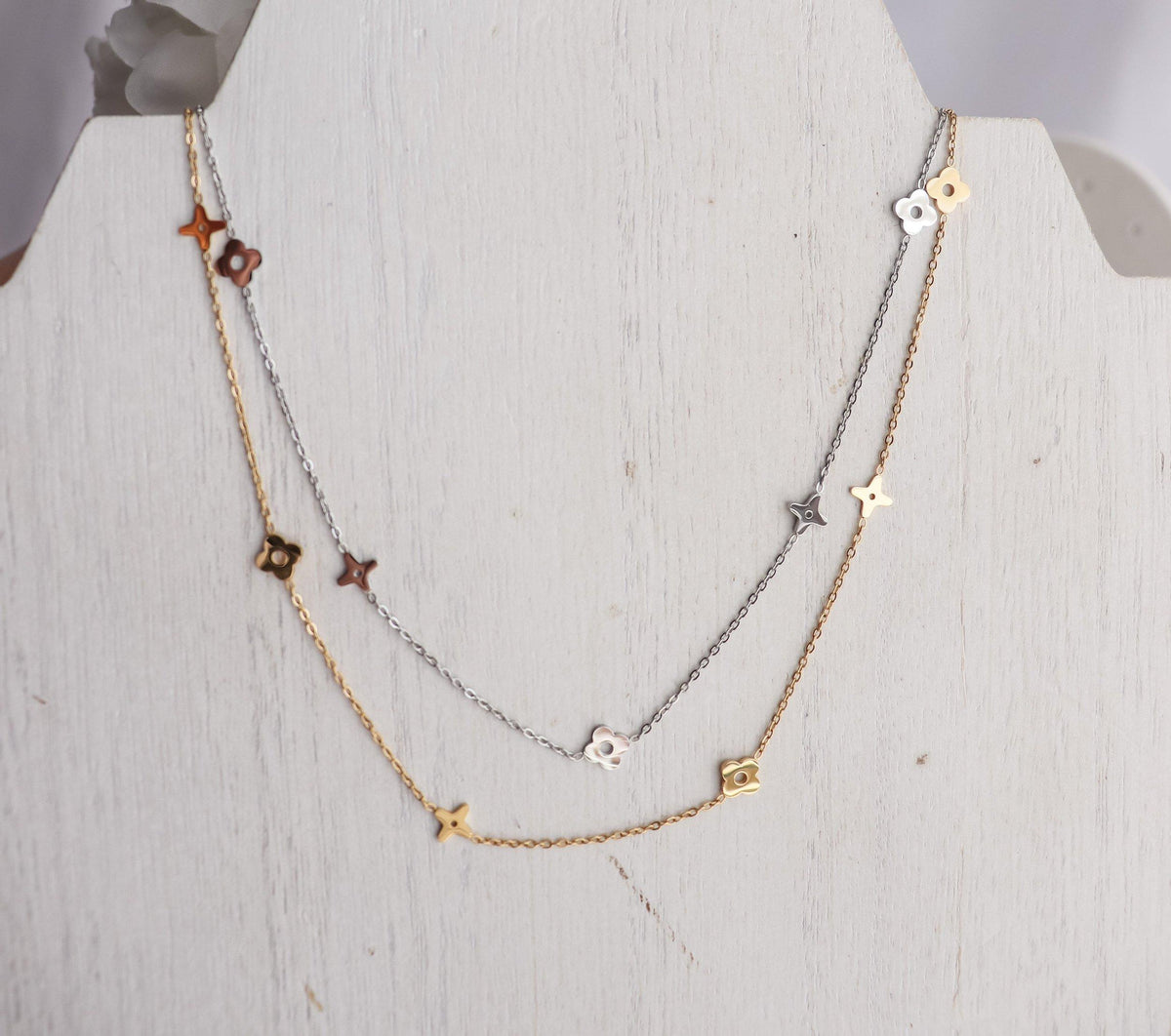 Minimal Clover Star Necklace