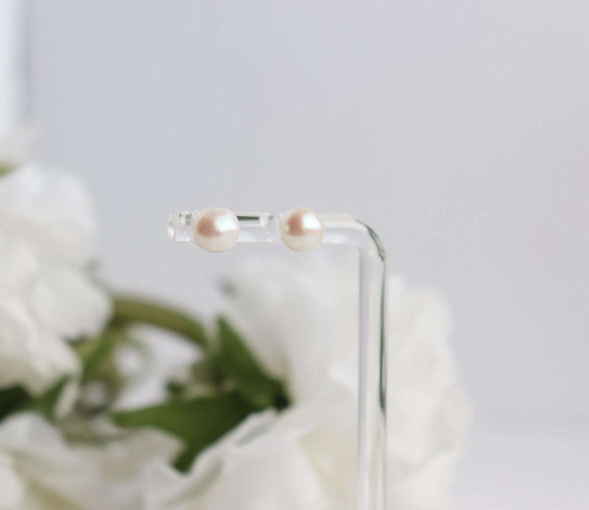 Fresh Pearl Stud Earrings