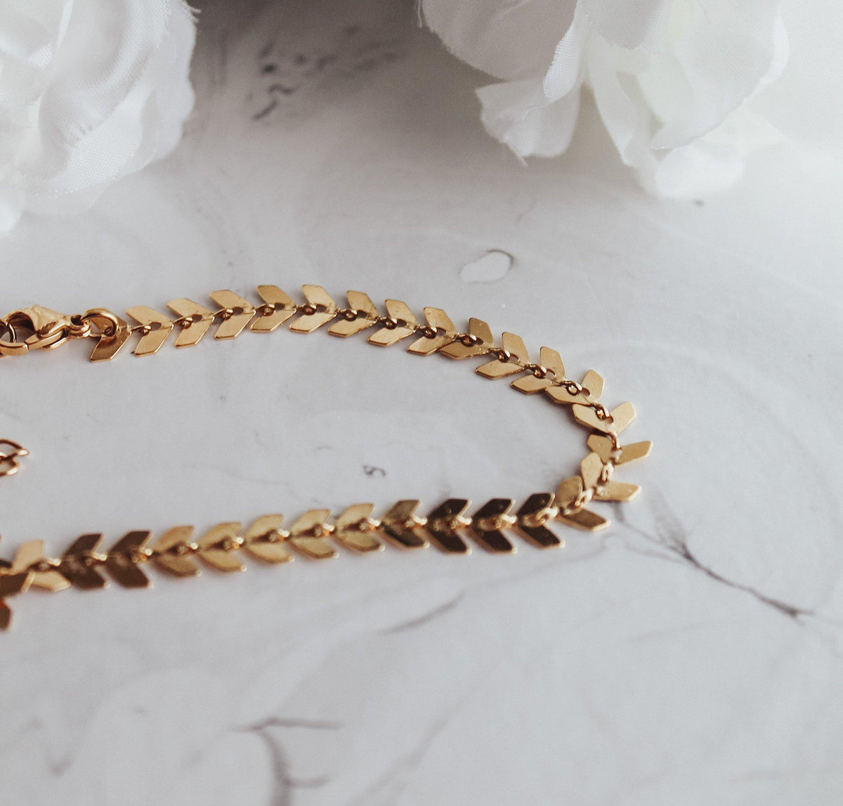 Fluttering Arrow Chain Bracelet