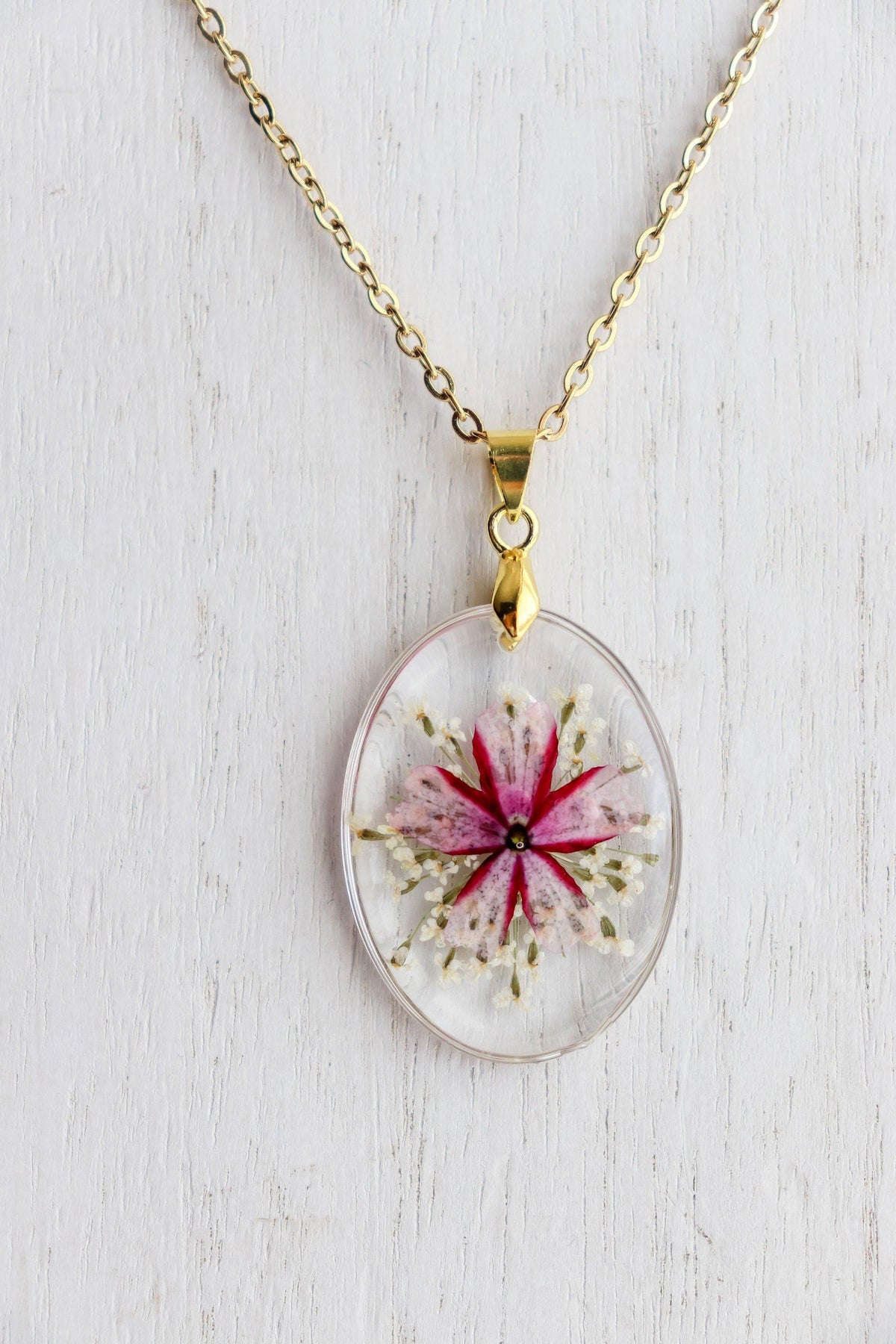 Rimless Oval Resin Pressed Flower Pendant Necklace