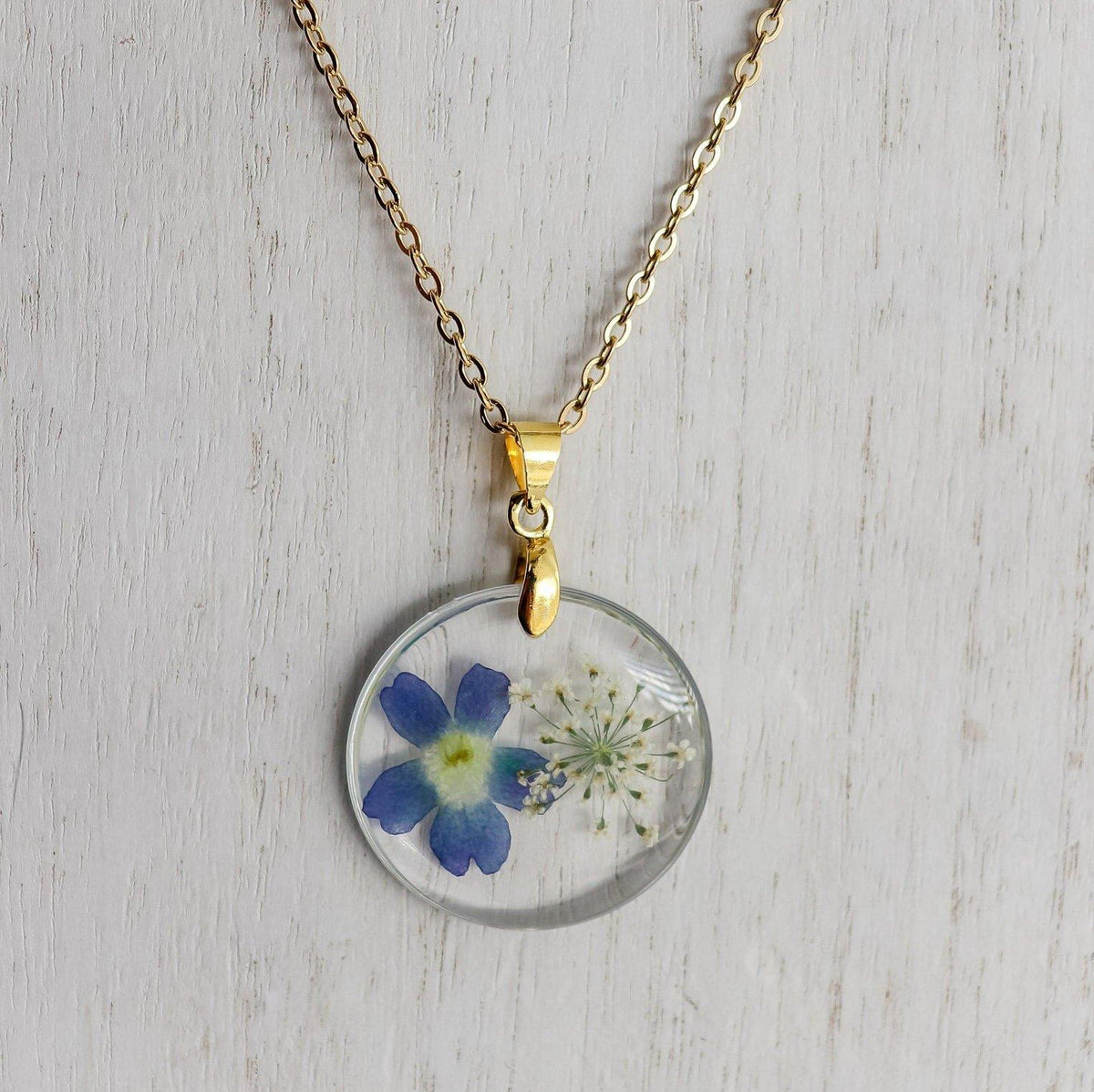 Rimless Circle Pressed Flower Necklace