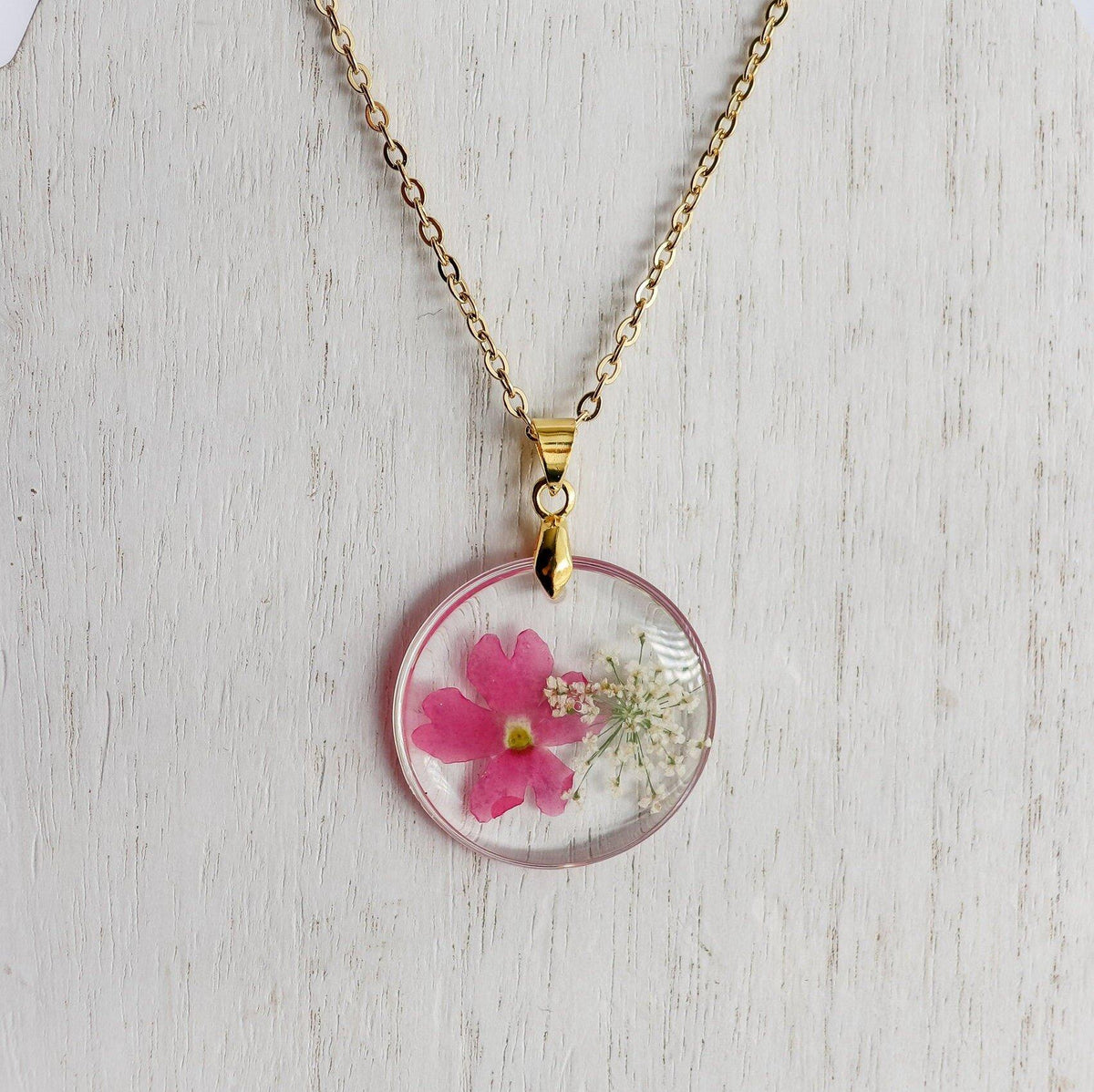 Rimless Circle Pressed Flower Necklace